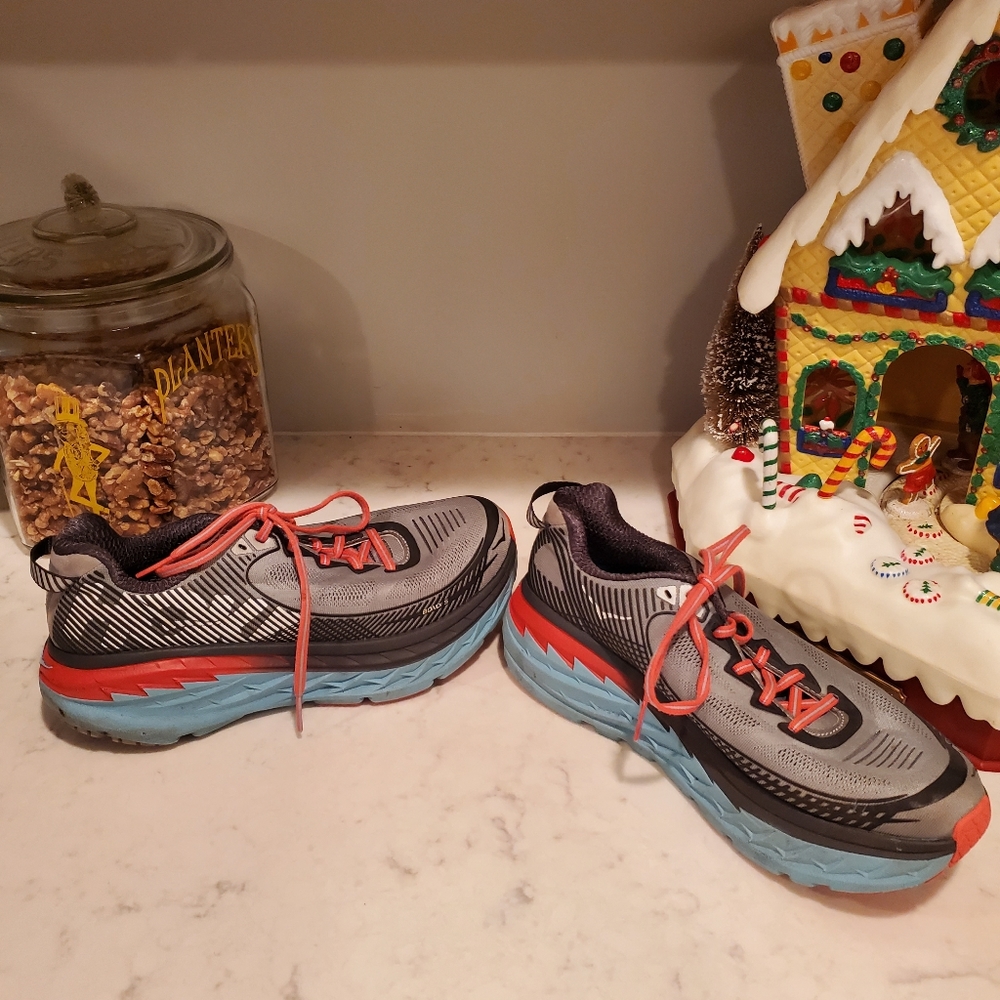 Hoka One One Bondi 5